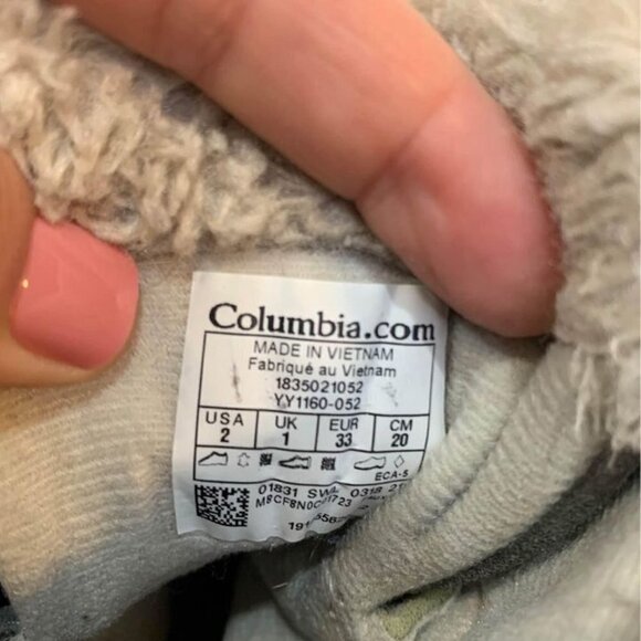 ❄️COLUMBIA hiker winter boots. Waterproof, anti slip. Girls size 2. Gray. … - Picture 6 of 10